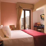 호텔 프레스티지 4*