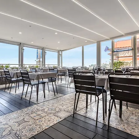 Hotel Prestige 4*